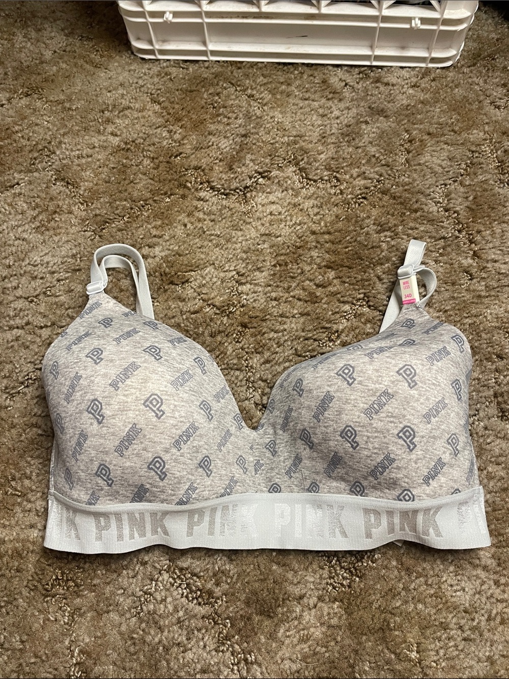 NWT PINK Victoria’s Secret Wear Everywhere Lightly Lined Wireless Bra Size 34D
